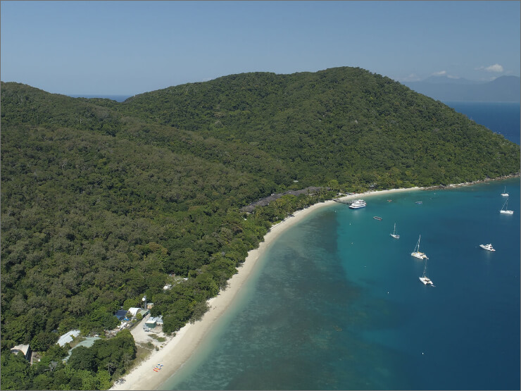 サンラバーで行くフィッツロイ島 ケアンズの旅行やツアーを最安値で予約 ジェイさんツアー